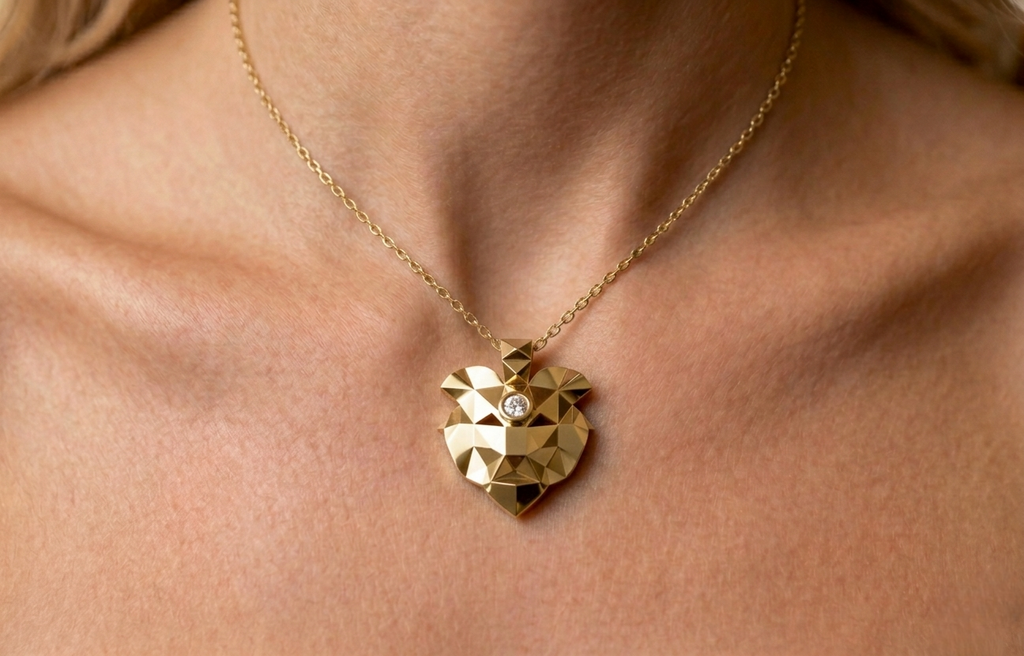 Touche Leo Pendant