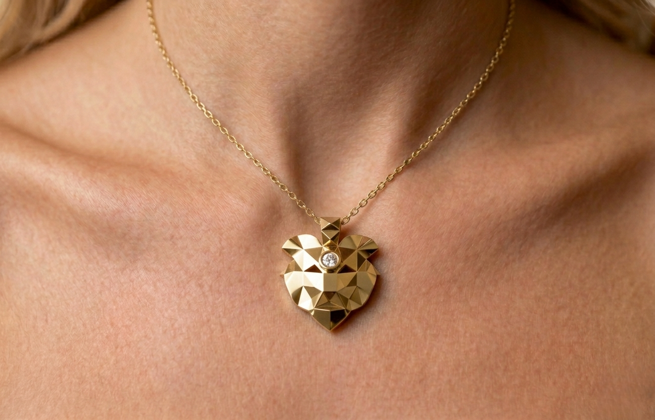 Touche Leo Pendant